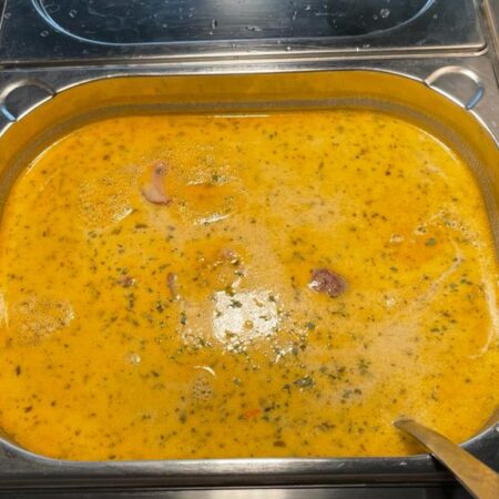 CIORBA CU CARNE DE PORC